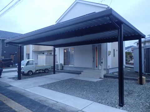 ソーラーカーポート工事（折半屋根）の画像
