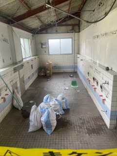 工場内トイレ改装工事の画像