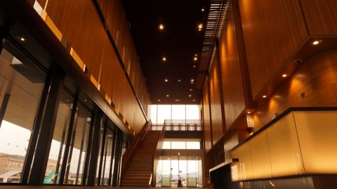 八戸市総合保健センター建設事業強電設備工事の画像