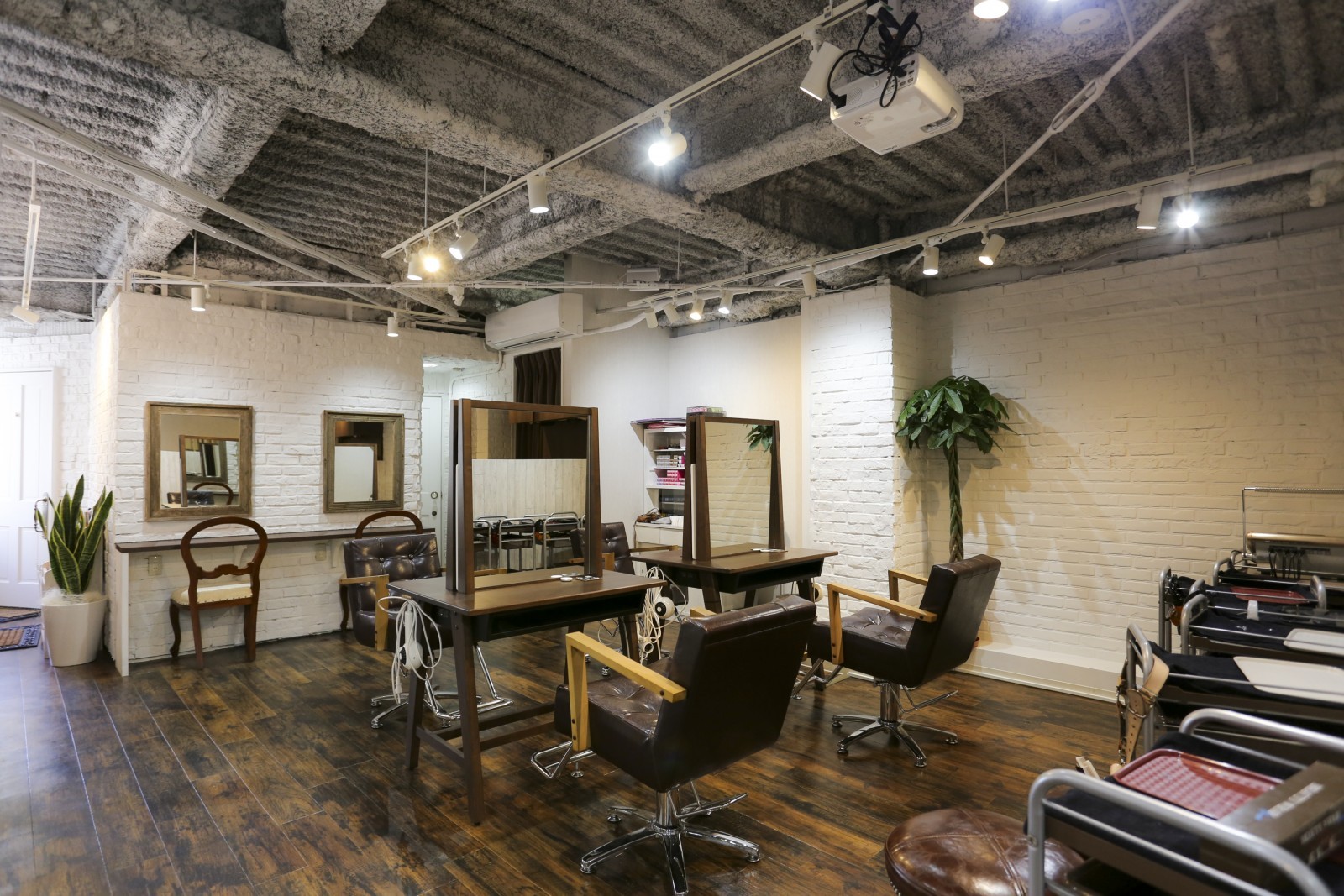 西新宿　美容室様の画像