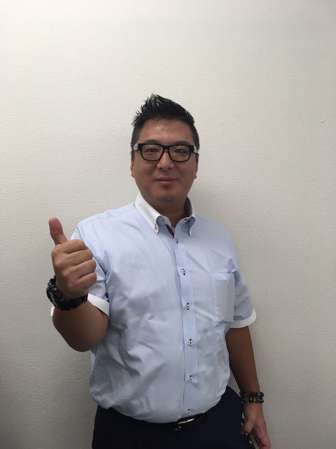 伊和塗装店のロゴ