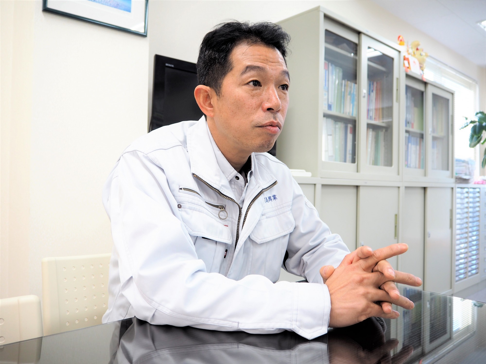 株式会社 濱島興業のロゴ