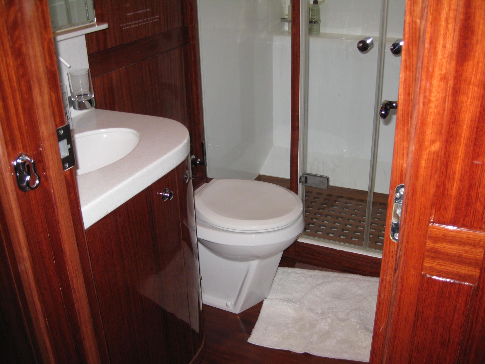 ＱＵＥＥＮ　ＧＲＡＣＥ号様の画像