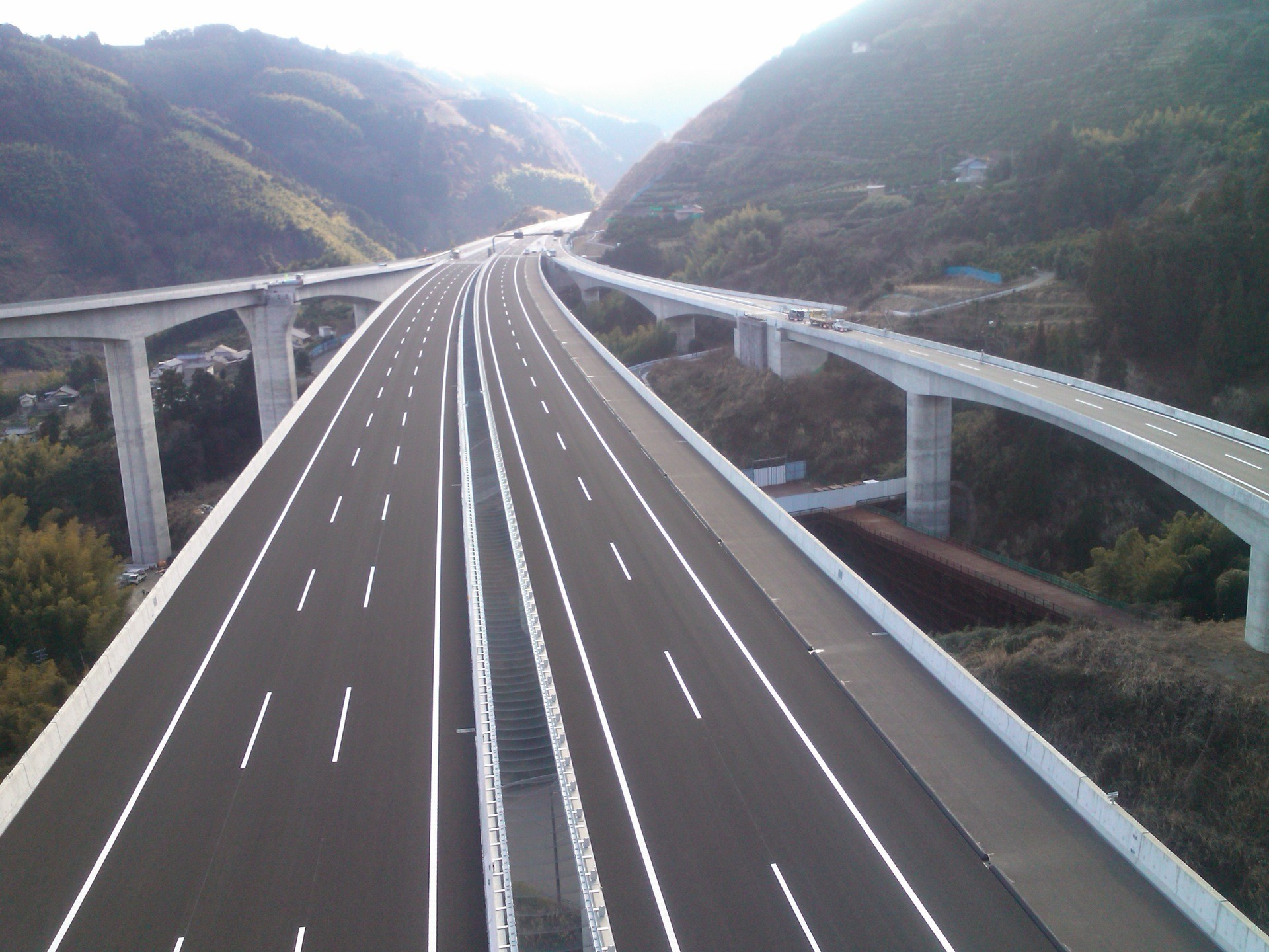 新東名高速道路 通信管路工事 @NEXCO中日本様の画像