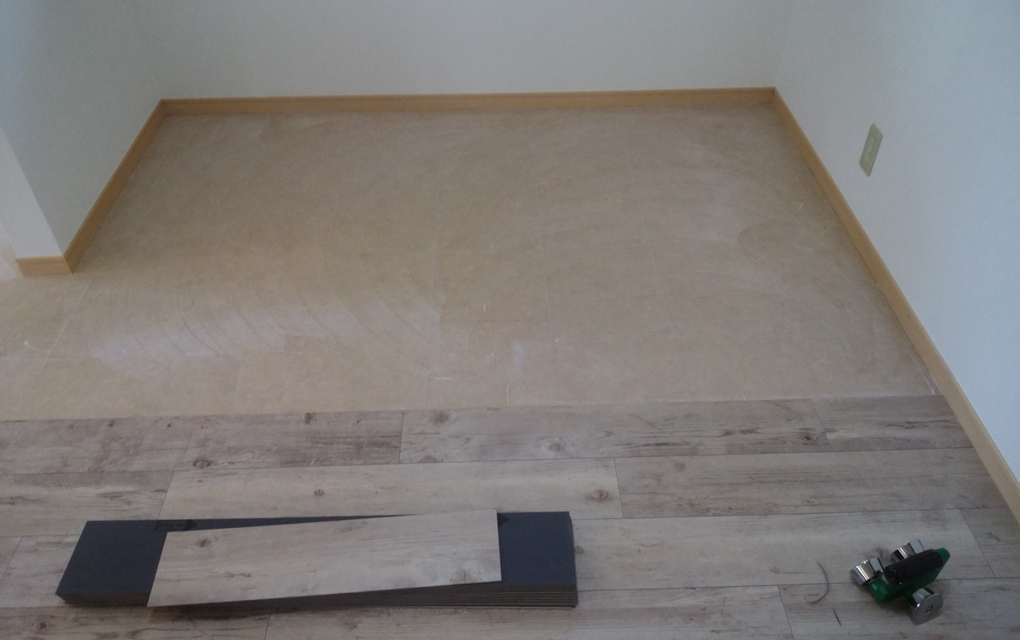 戸建のリフォーム工事（床）の画像