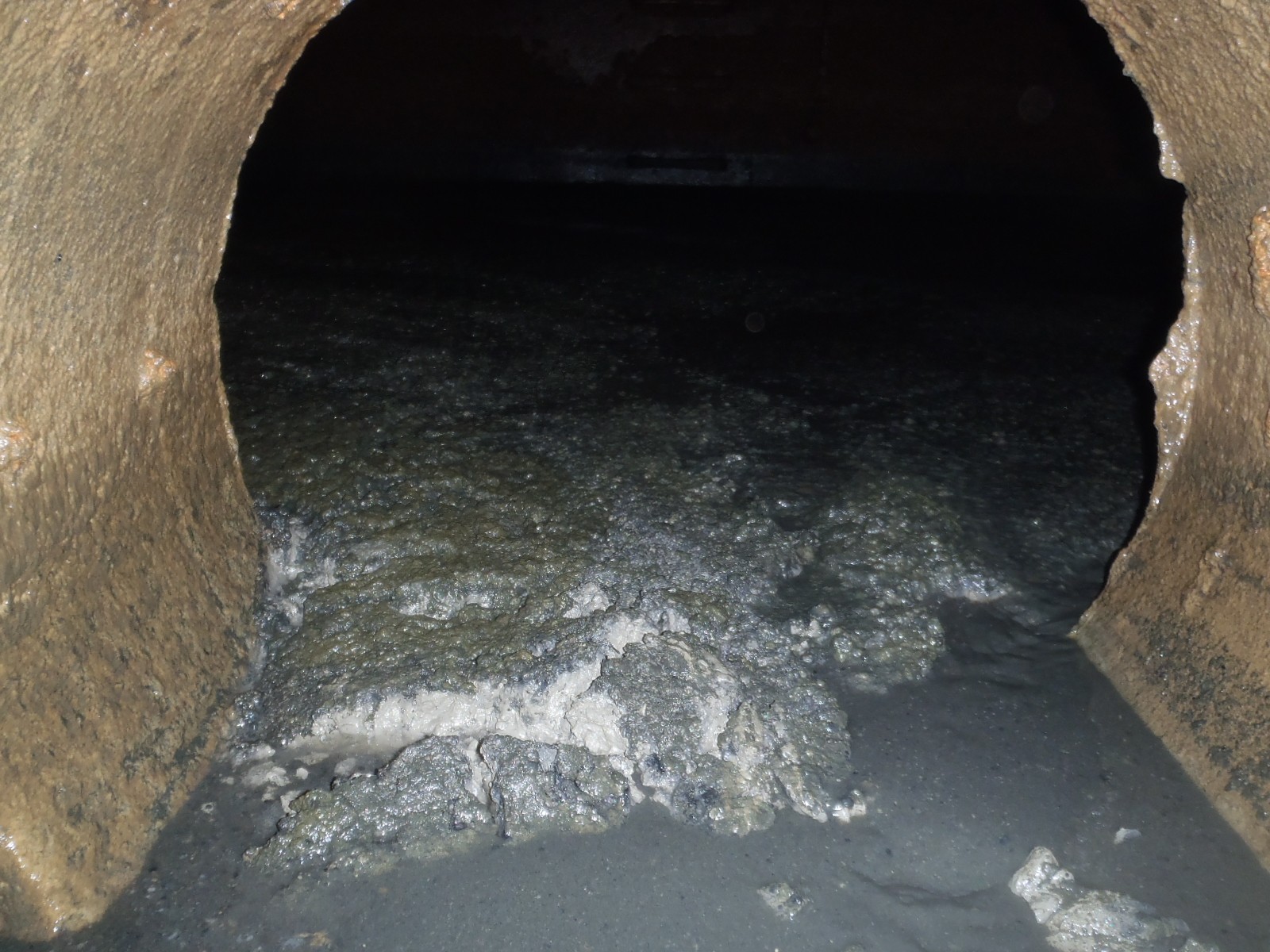 豊田自動織機様　ピット清掃作業前の画像